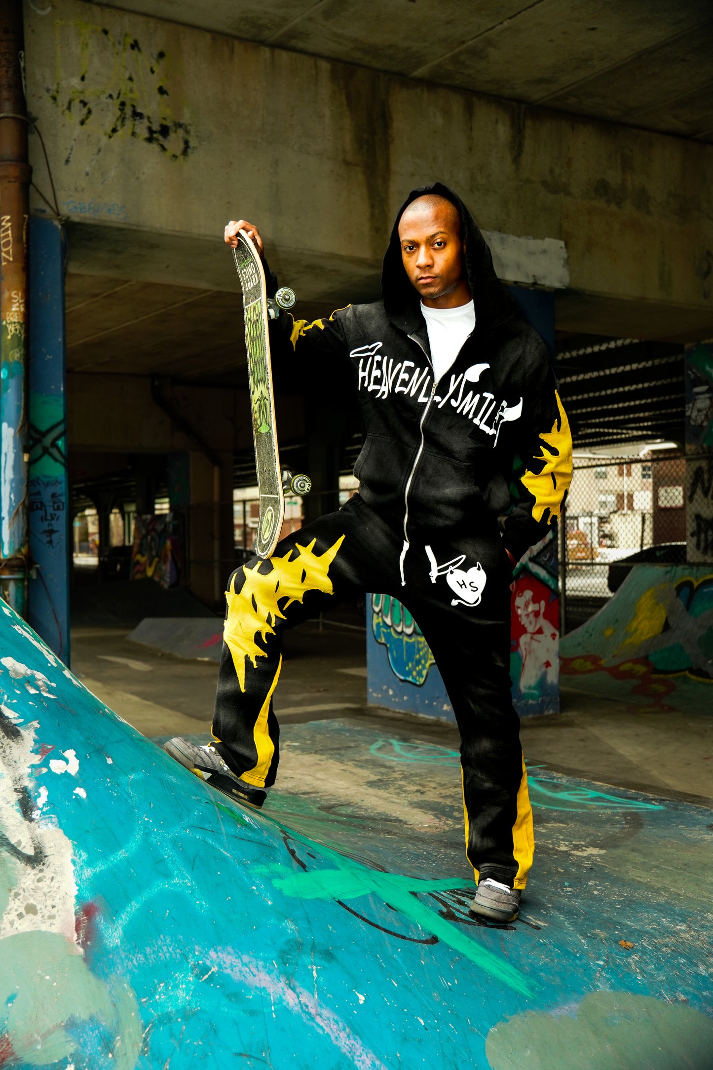 BLACK LIGHTNING PANTZ